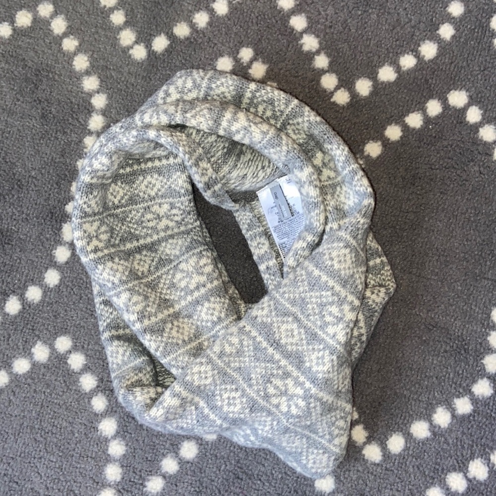 GAP infinity scarf